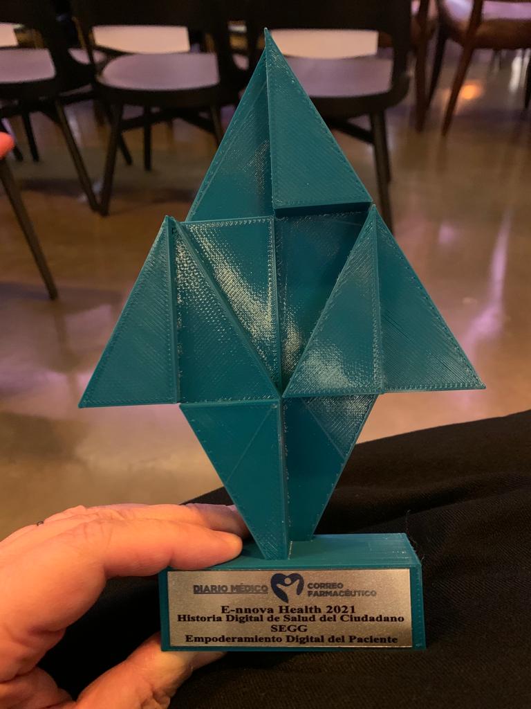 <p>La SEGG, con la Fundación IMAS, premio E-nnova Health por la Historia Digital de Salud del